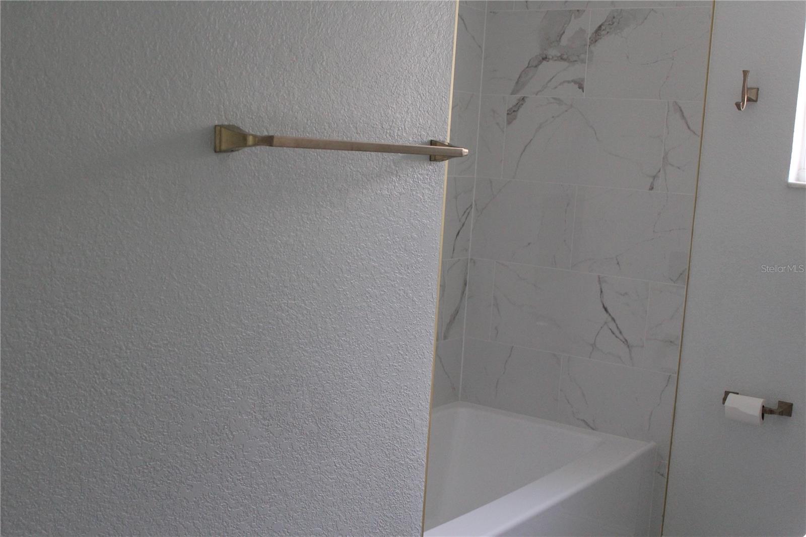 Listing photo id 72 for 11930 Bayshore Drive