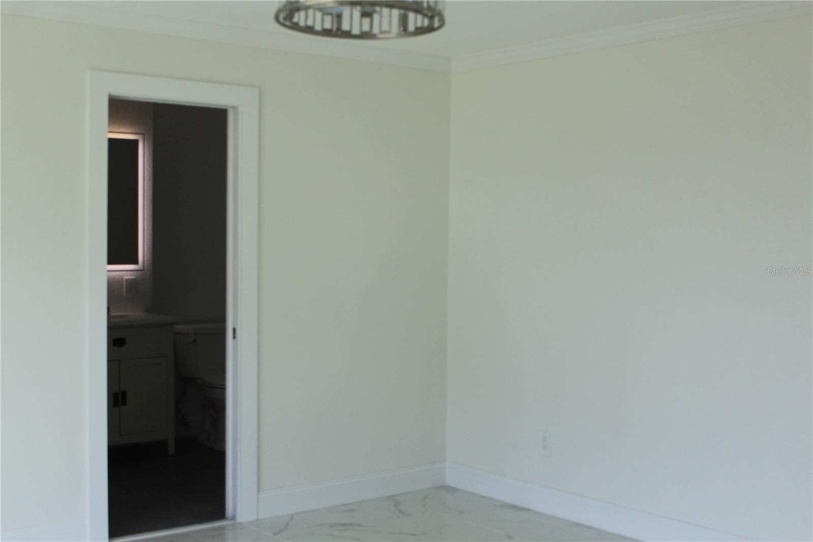 Listing photo id 76 for 11930 Bayshore Drive