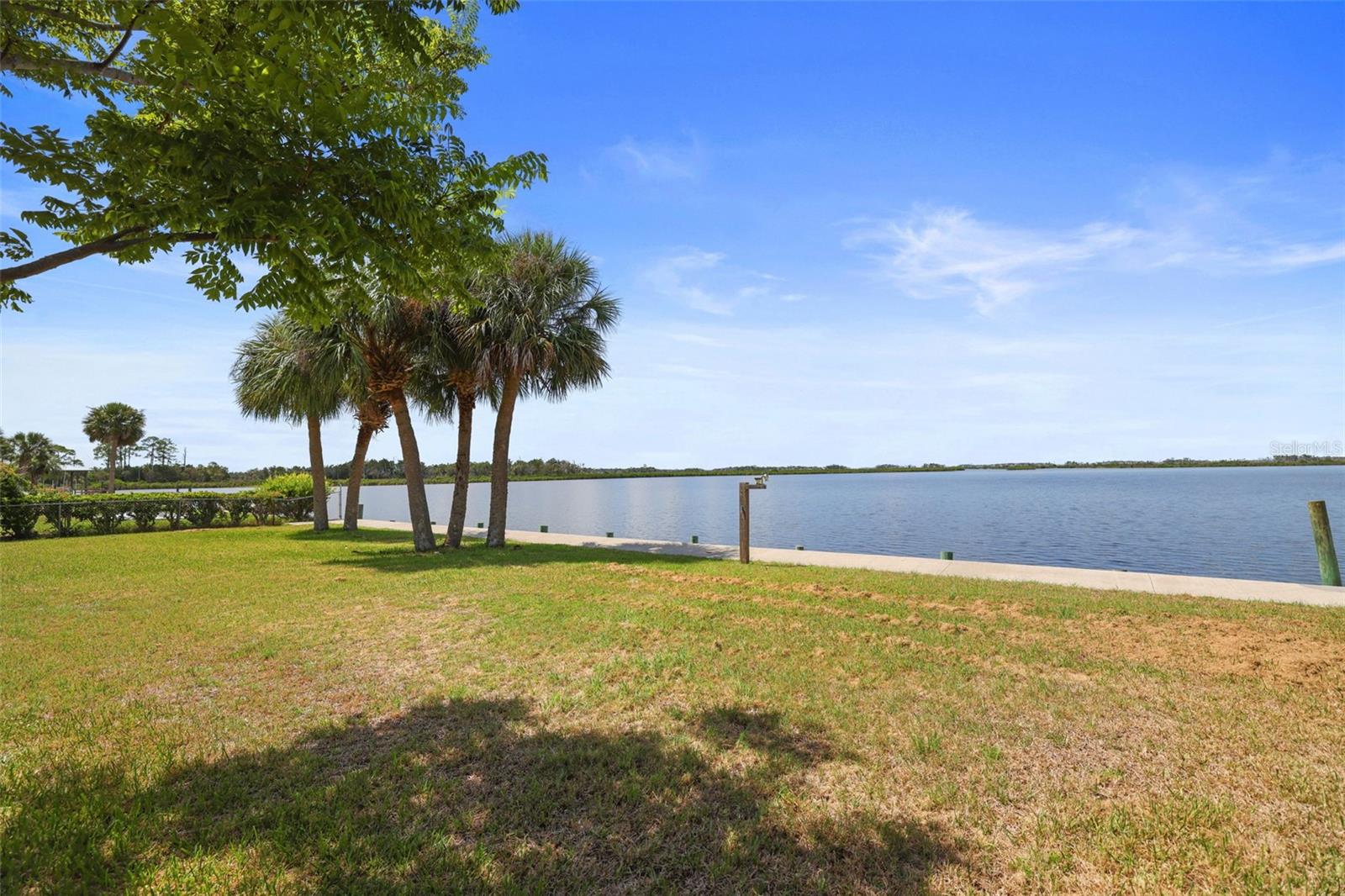 Listing photo id 7 for 11930 Bayshore Drive