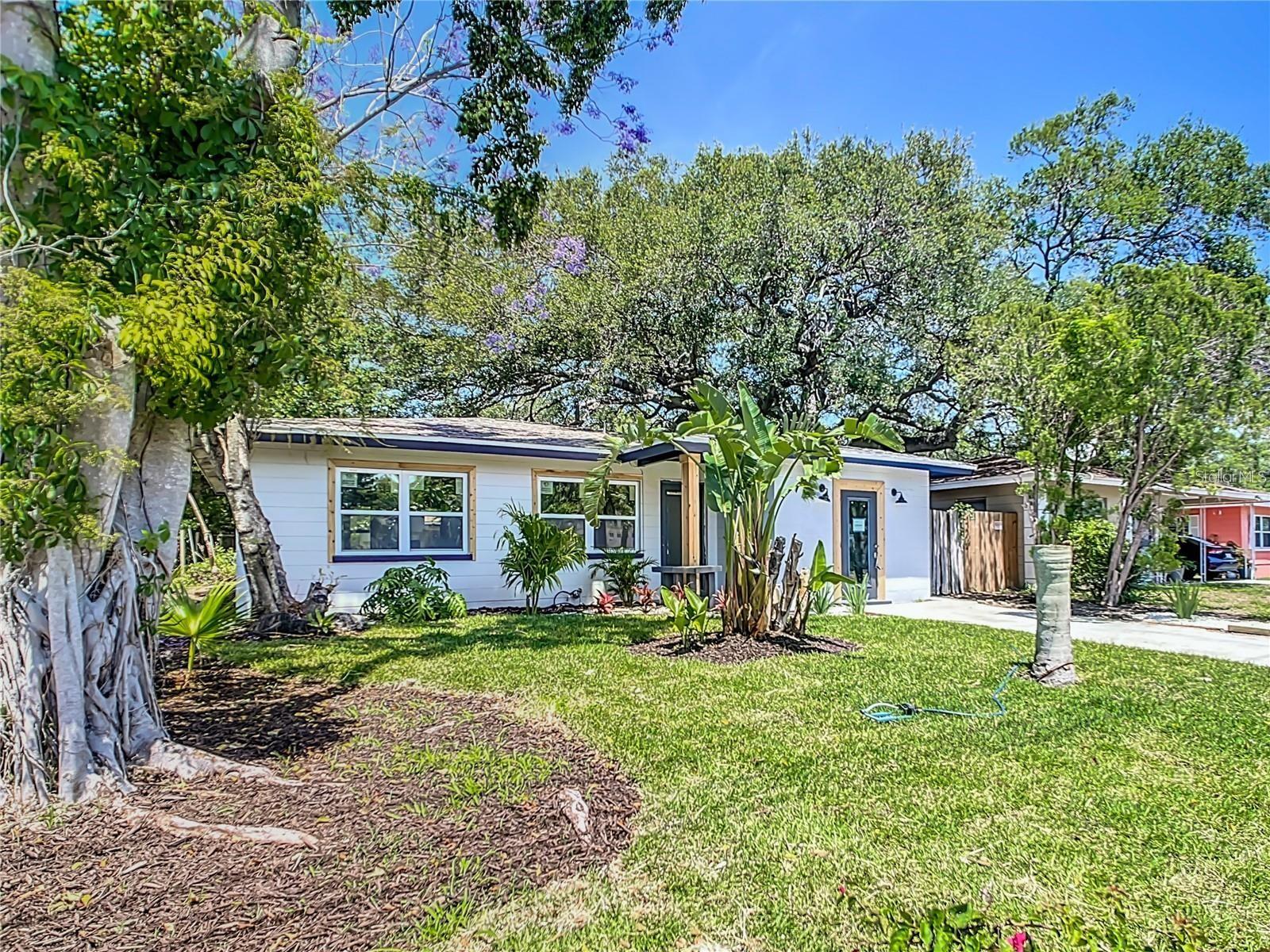 Image 3 of 39 For 4629 26th Avenue S