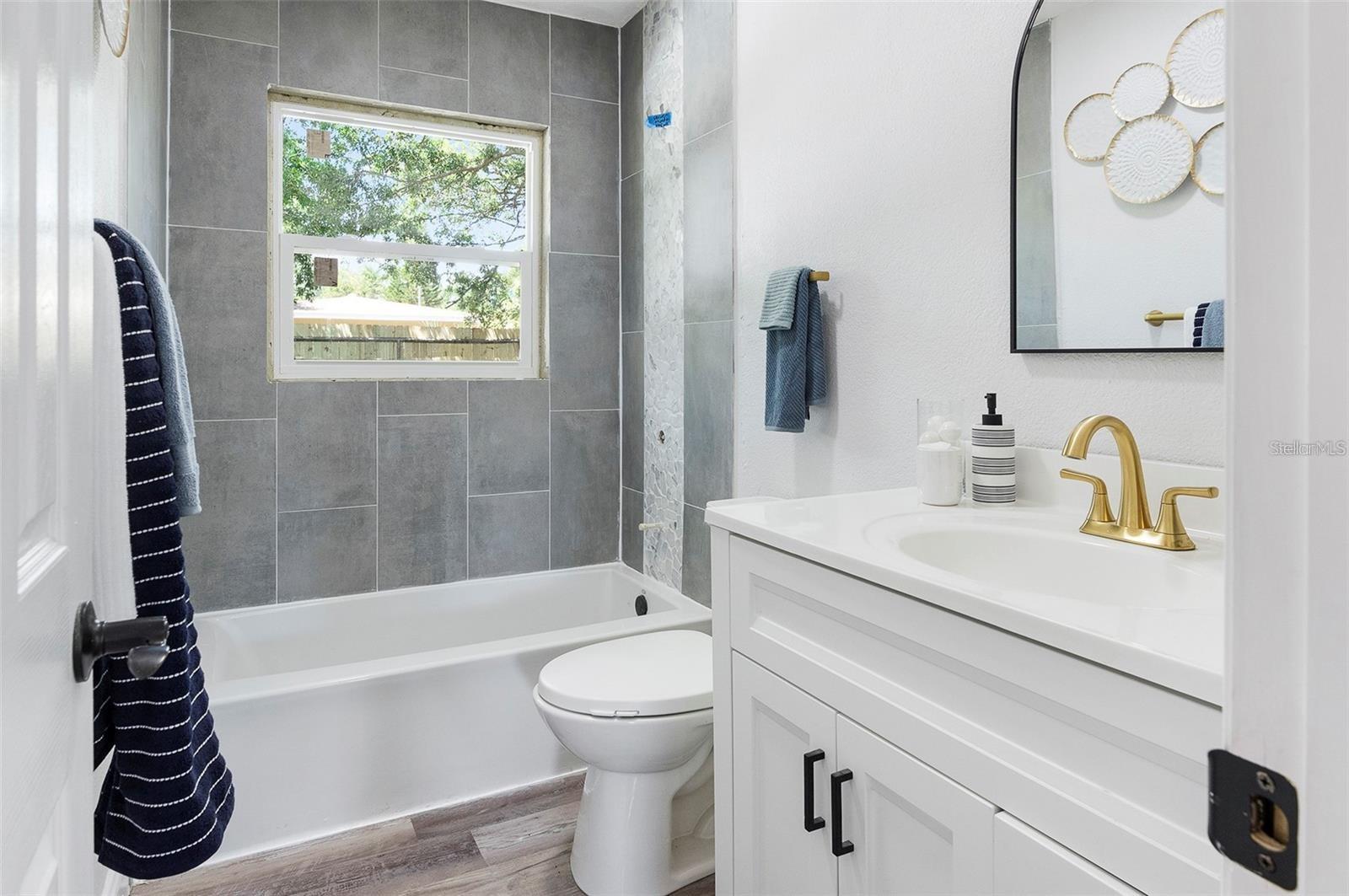 Image 31 of 39 For 4629 26th Avenue S