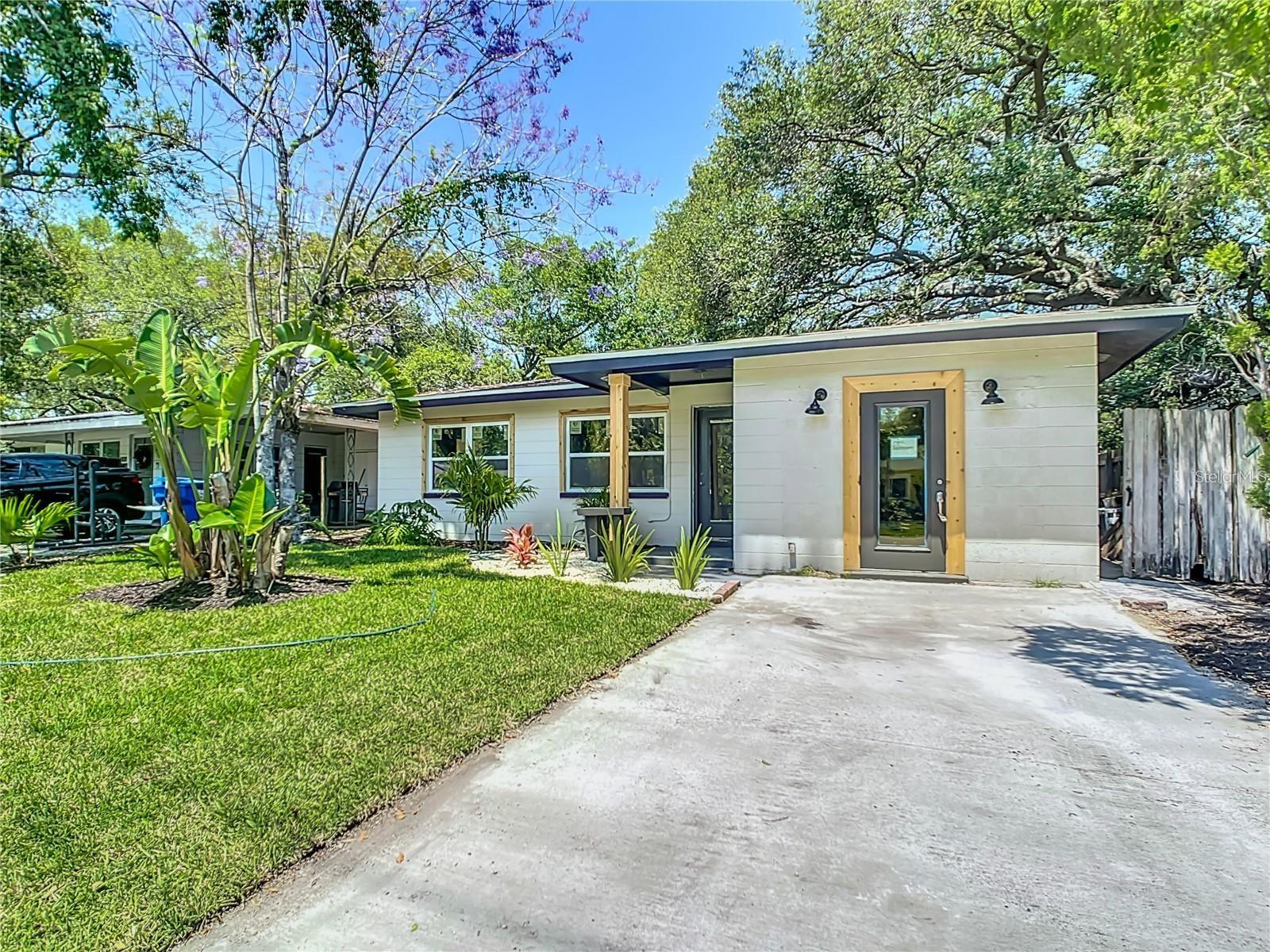 Image 4 of 39 For 4629 26th Avenue S