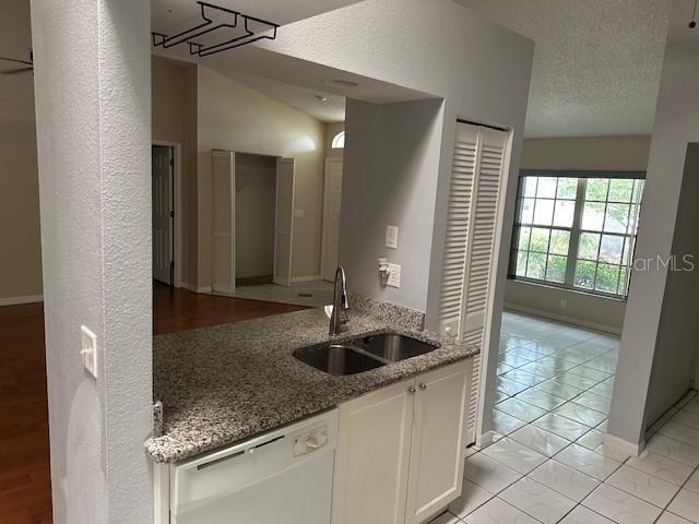 Image 8 of 20 For 708 Wideview Avenue