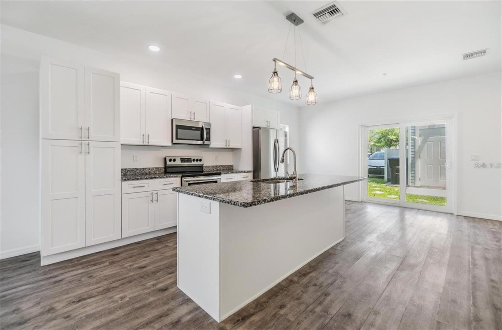 Image 2 of 16 For 1264 Pierce Street