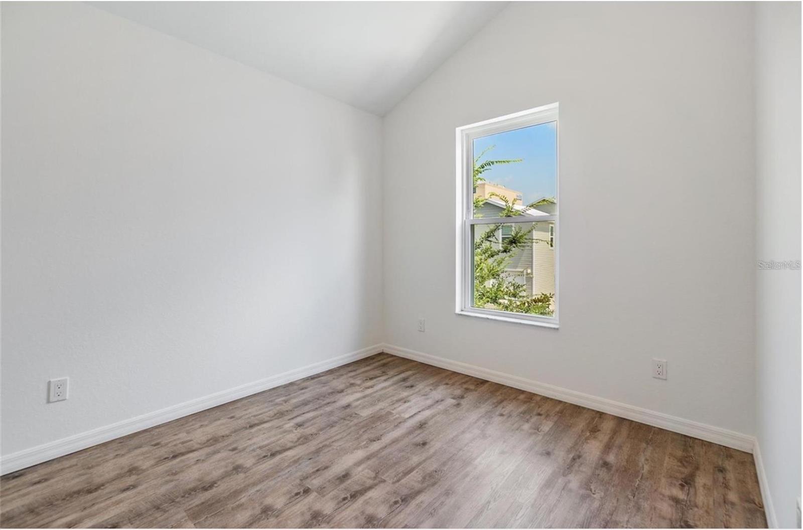 Image 9 of 16 For 1264 Pierce Street