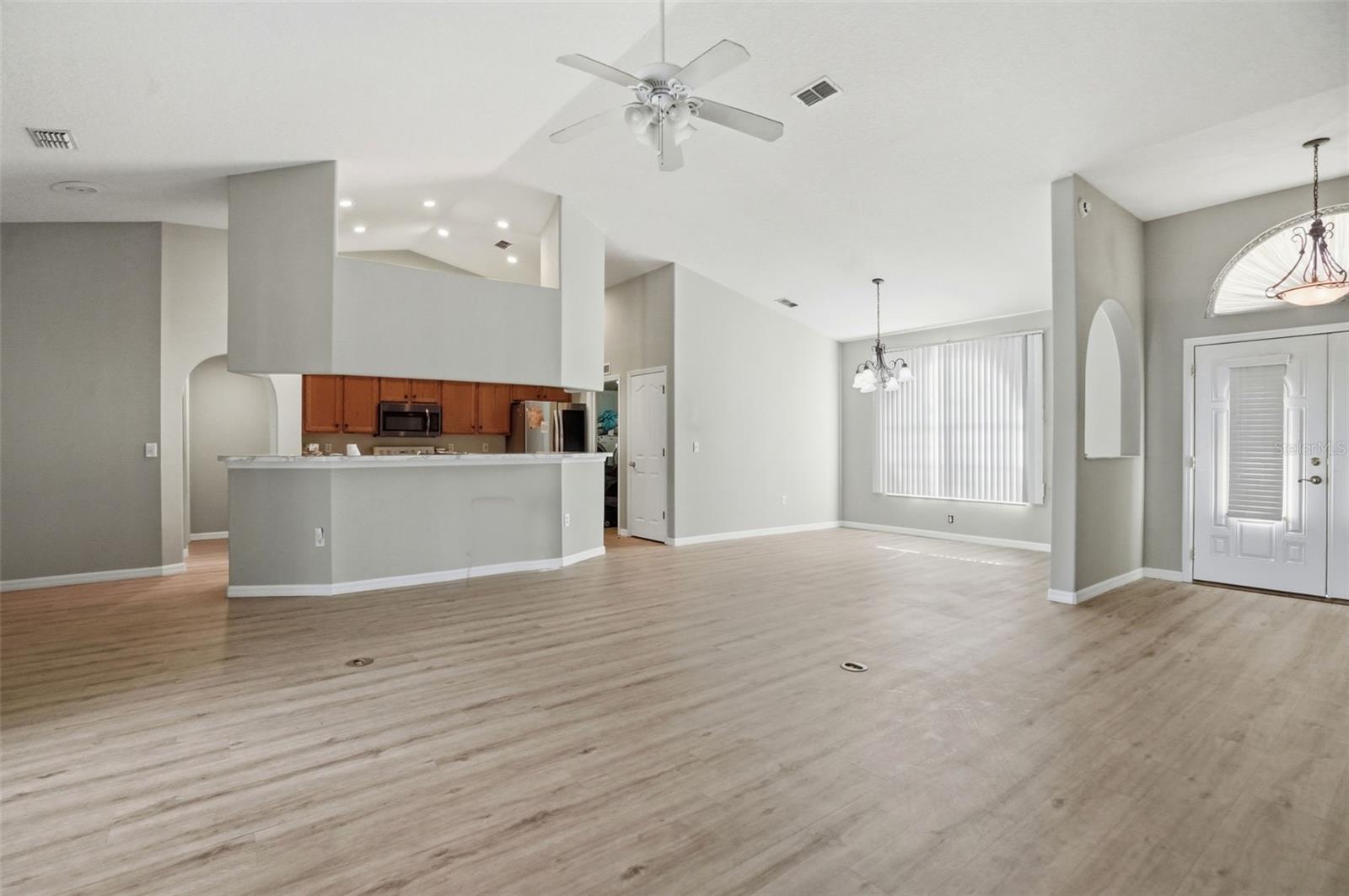 Image 18 of 60 For 8038 Madrid Road