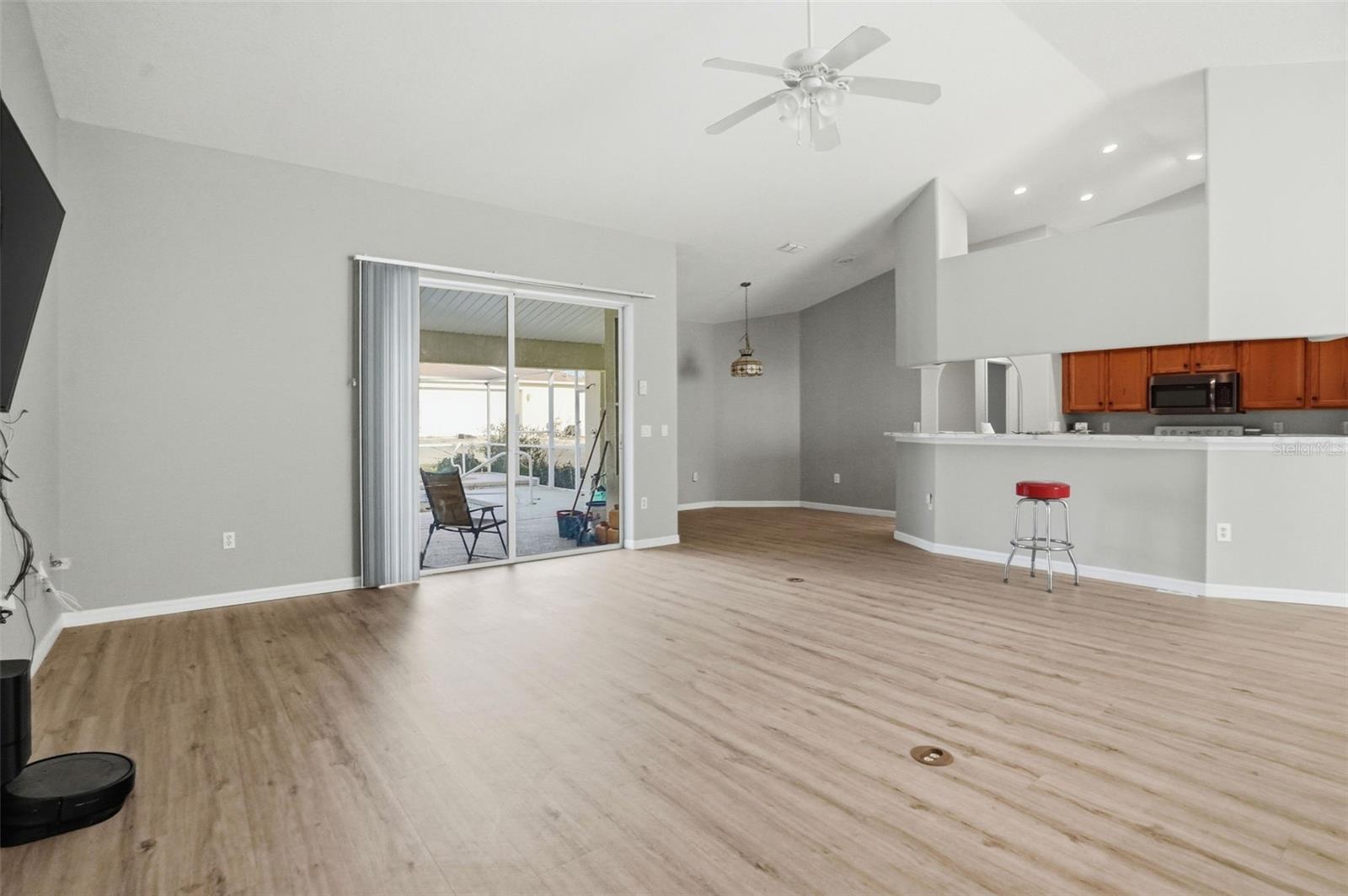 Image 19 of 60 For 8038 Madrid Road