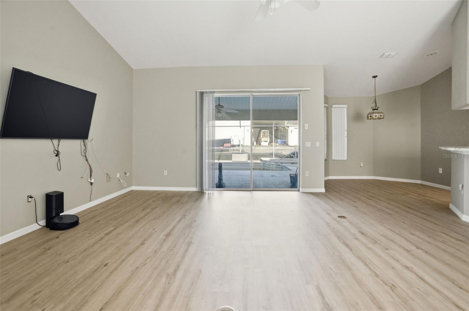 Image 20 of 60 For 8038 Madrid Road