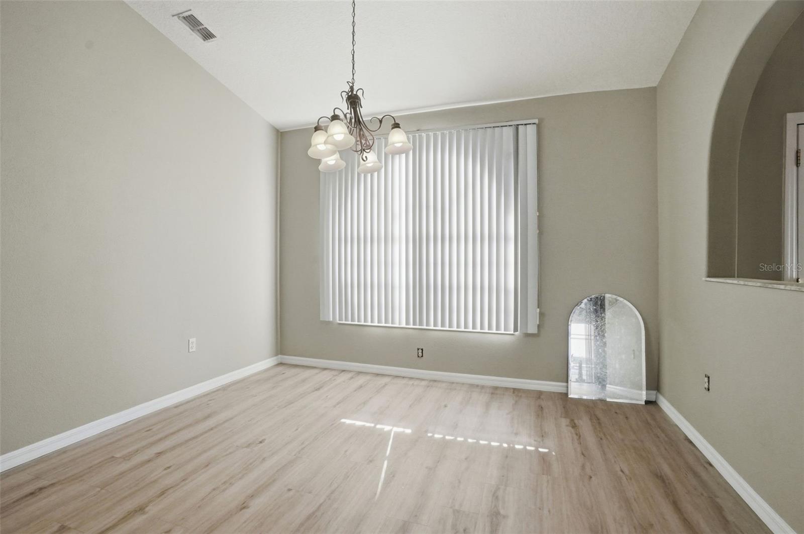 Image 25 of 60 For 8038 Madrid Road