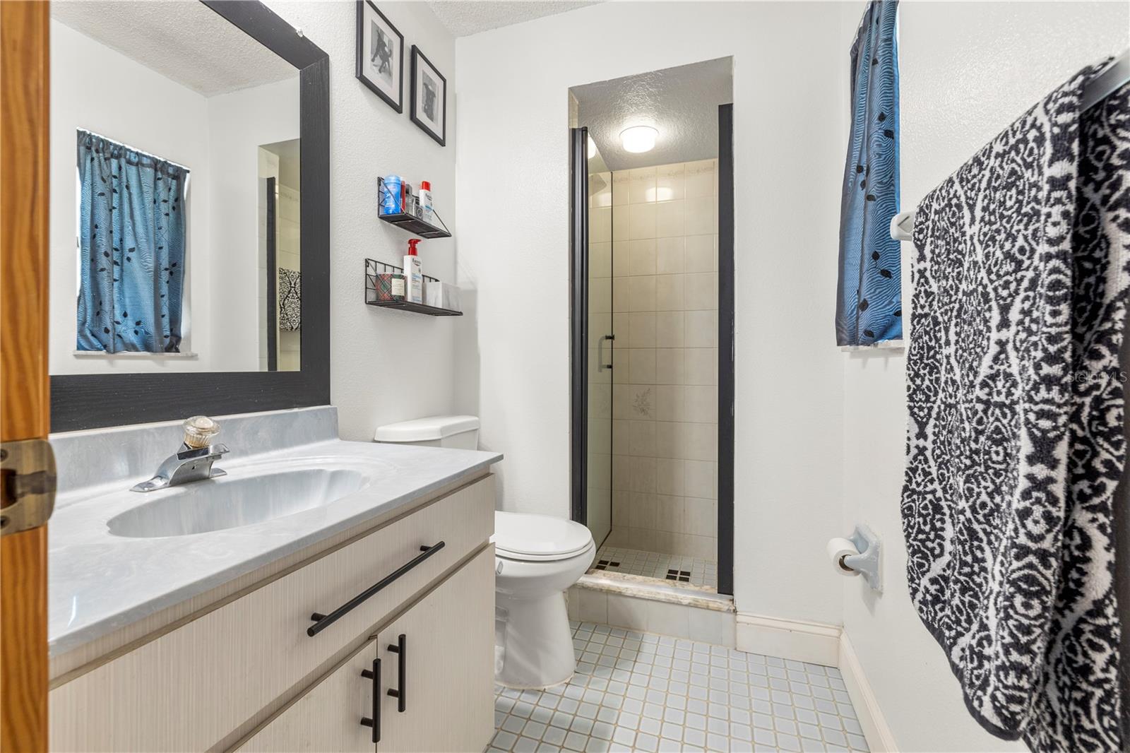 Image 17 of 50 For 16620 Kerry Hills Lane