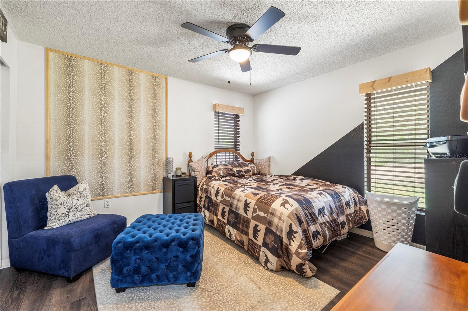 Image 19 of 50 For 16620 Kerry Hills Lane