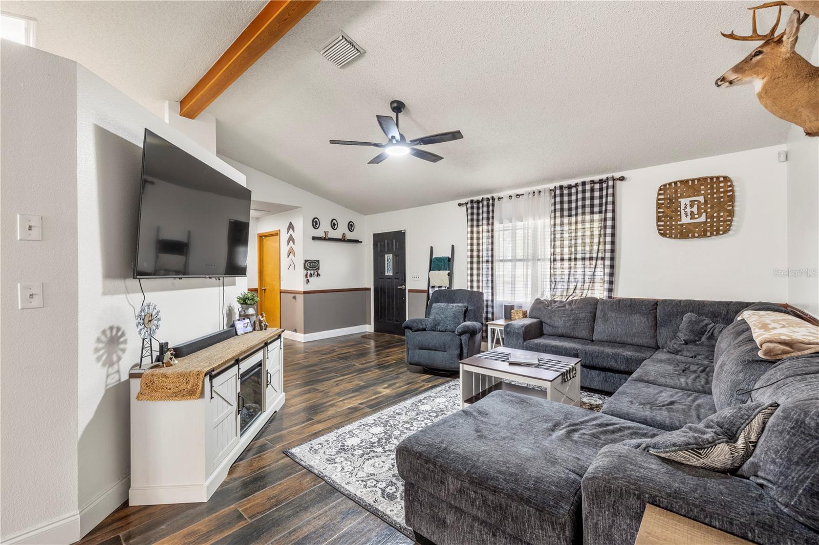 Image 2 of 50 For 16620 Kerry Hills Lane