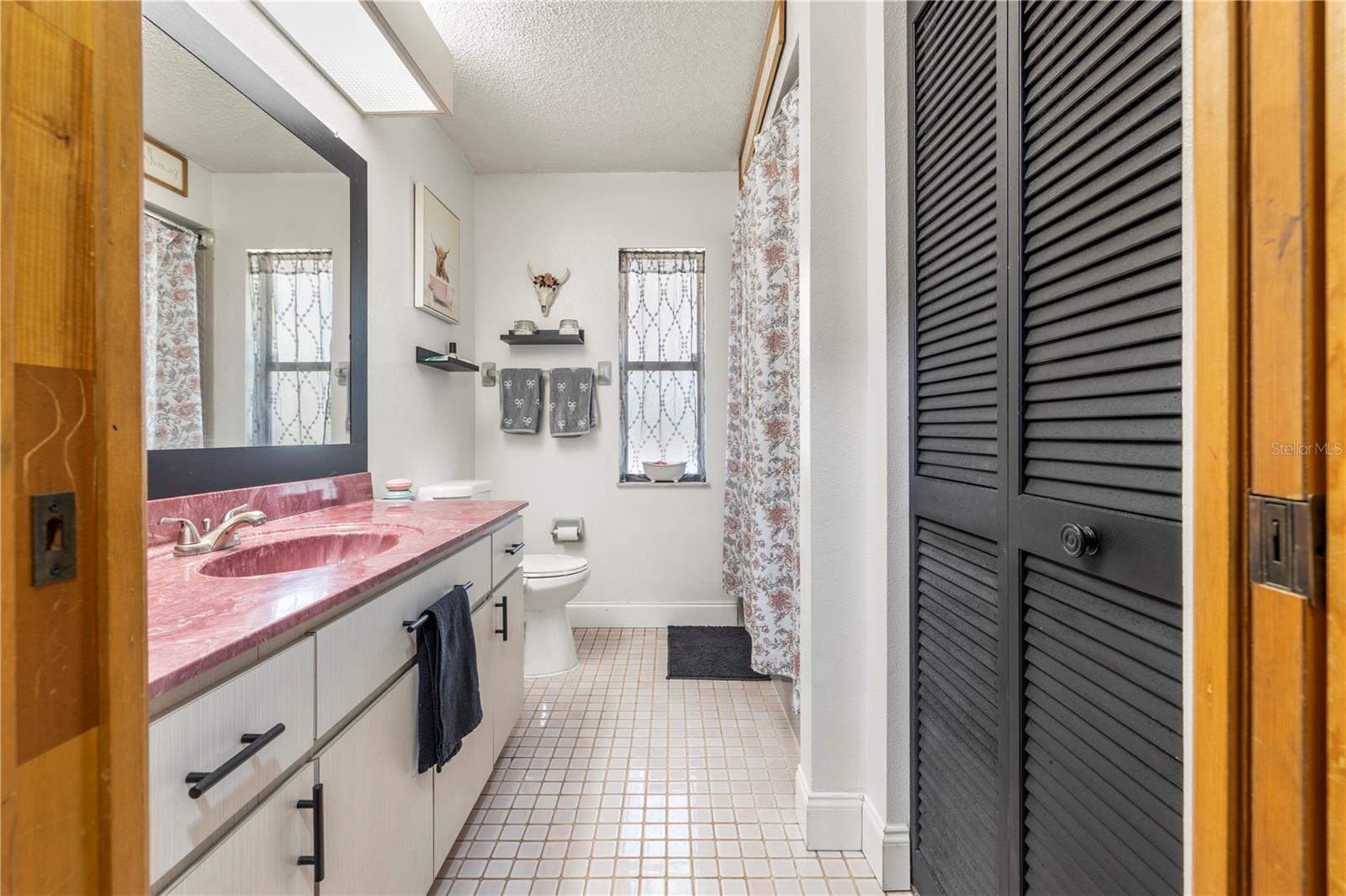 Image 22 of 50 For 16620 Kerry Hills Lane