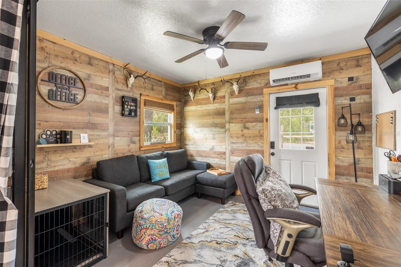 Image 3 of 50 For 16620 Kerry Hills Lane