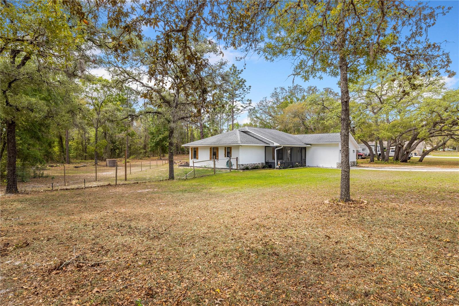 Image 30 of 50 For 16620 Kerry Hills Lane