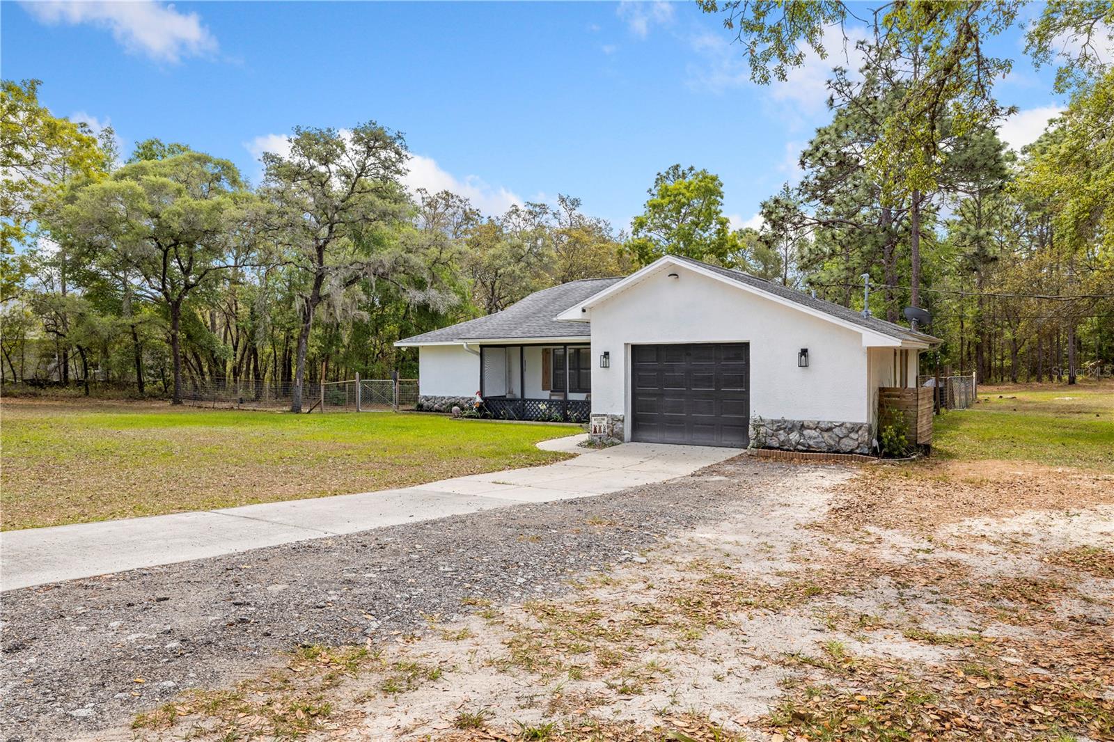 Image 34 of 50 For 16620 Kerry Hills Lane