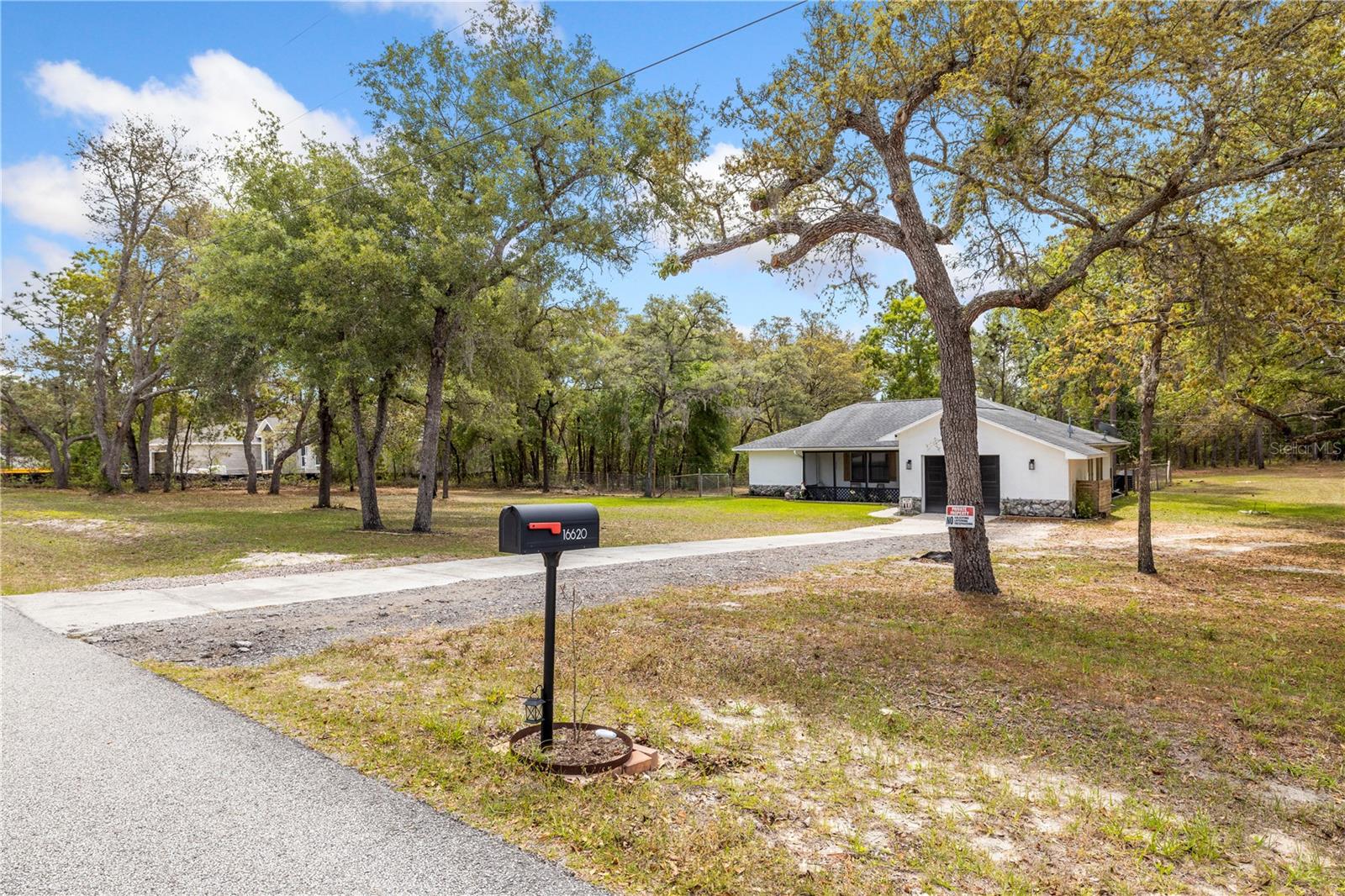 Image 35 of 50 For 16620 Kerry Hills Lane