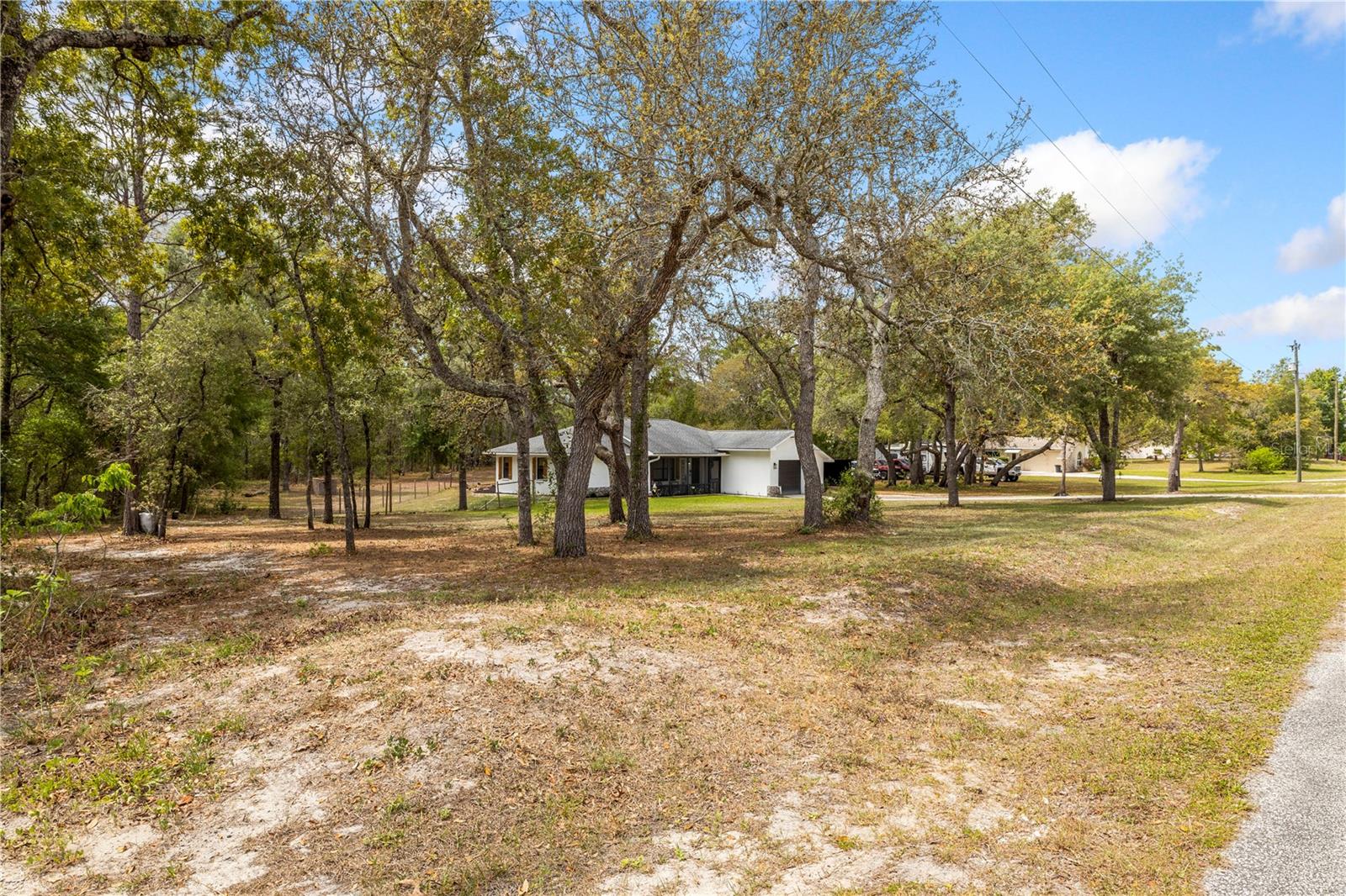 Image 39 of 50 For 16620 Kerry Hills Lane