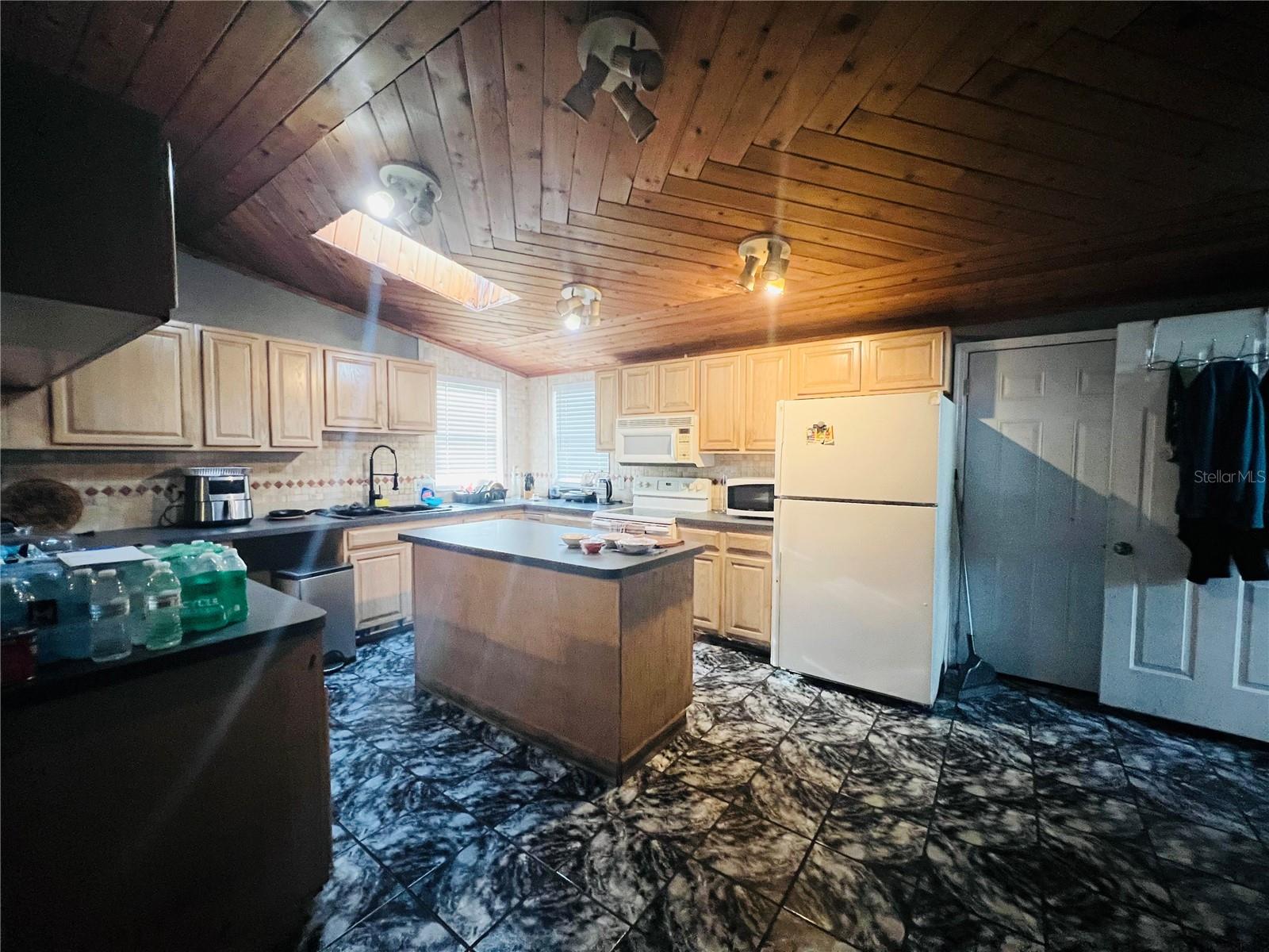 Image 10 of 25 For 5543 Moog Road