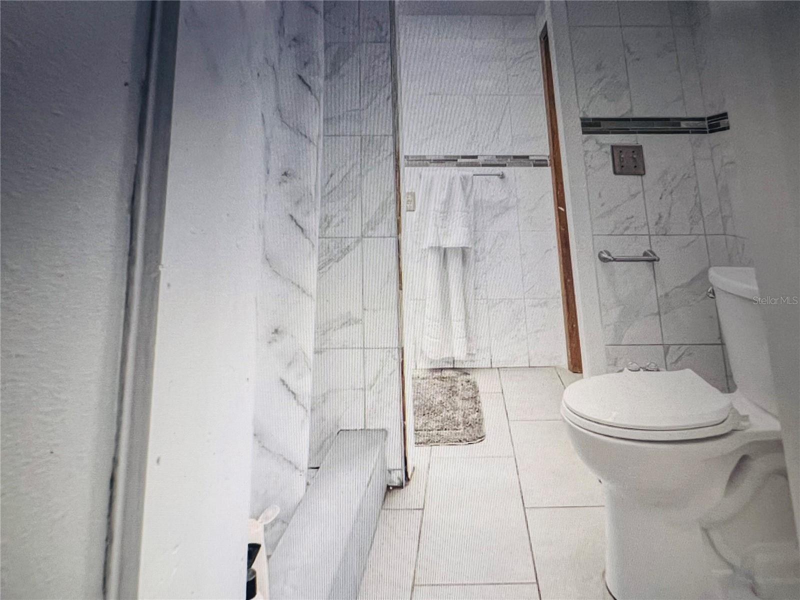 Image 13 of 25 For 5543 Moog Road