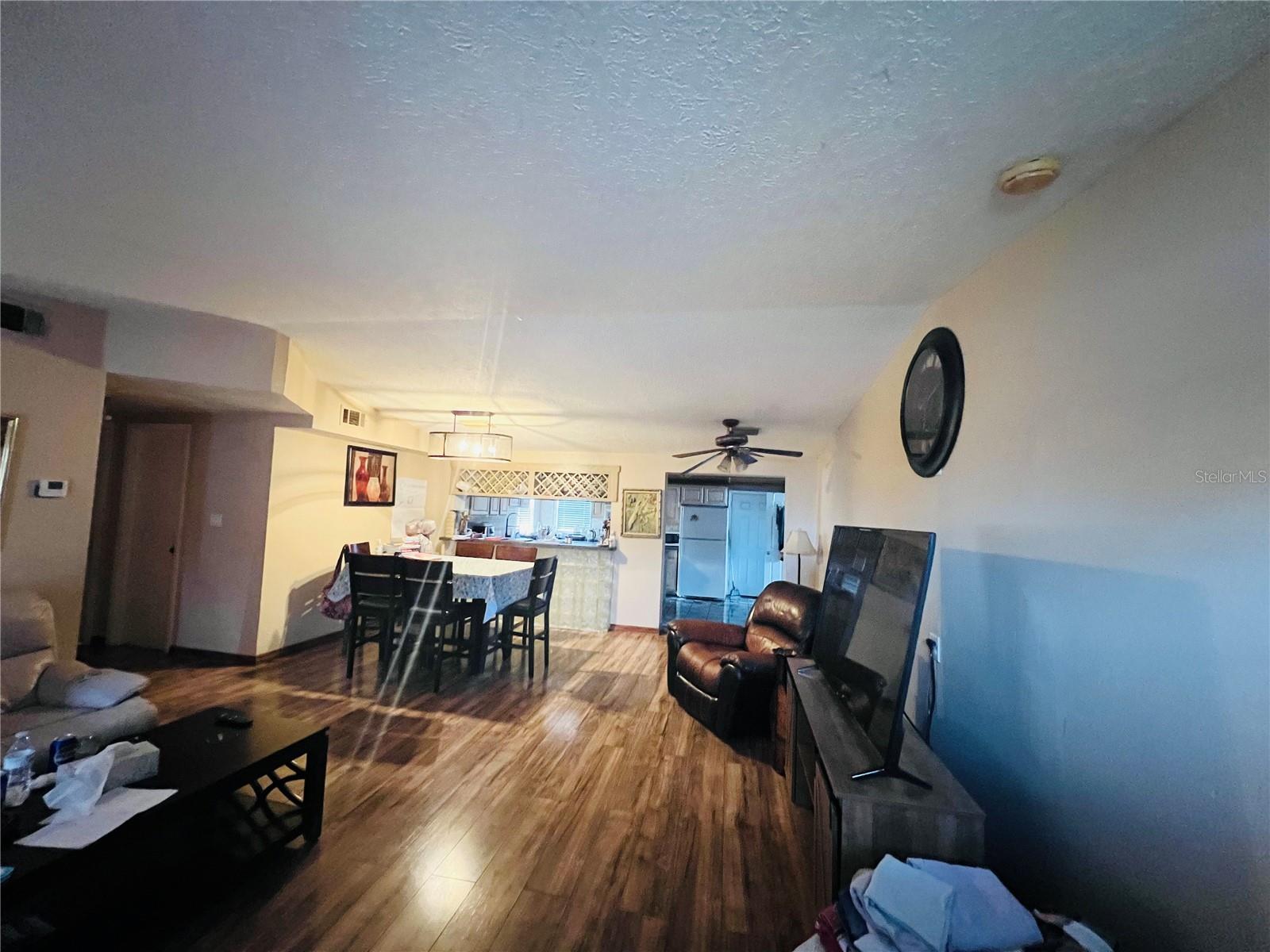 Image 2 of 25 For 5543 Moog Road