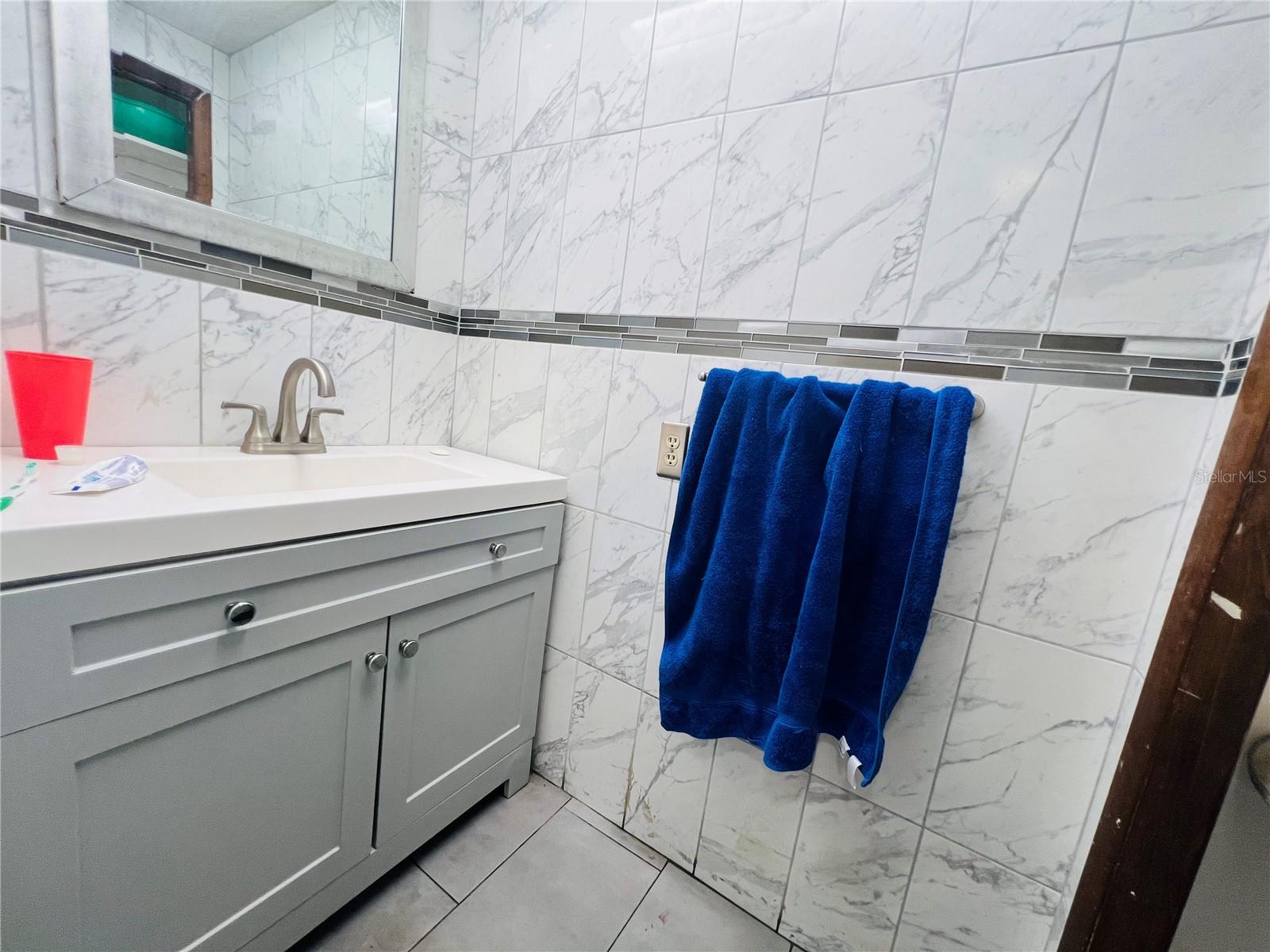 Image 24 of 25 For 5543 Moog Road