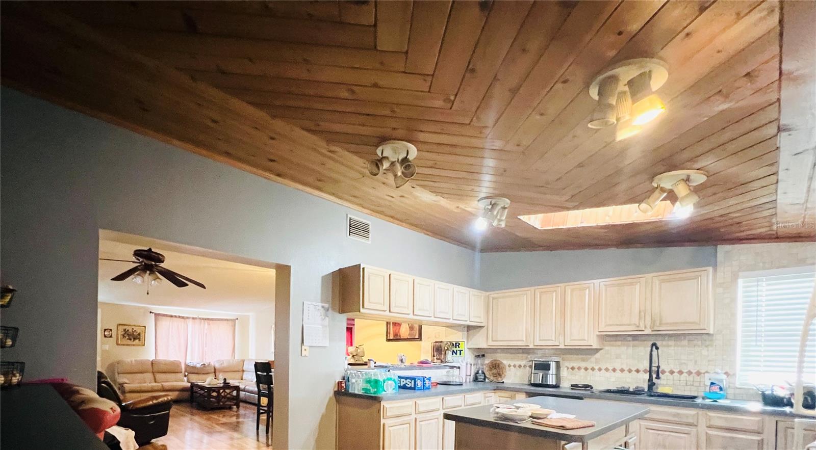 Image 8 of 25 For 5543 Moog Road