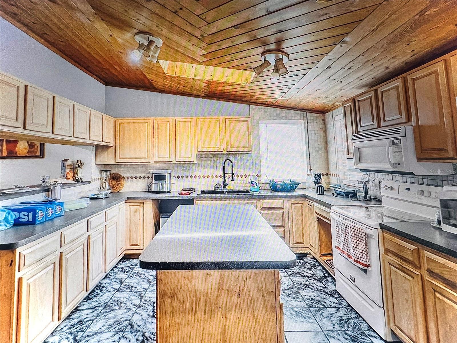 Image 9 of 25 For 5543 Moog Road