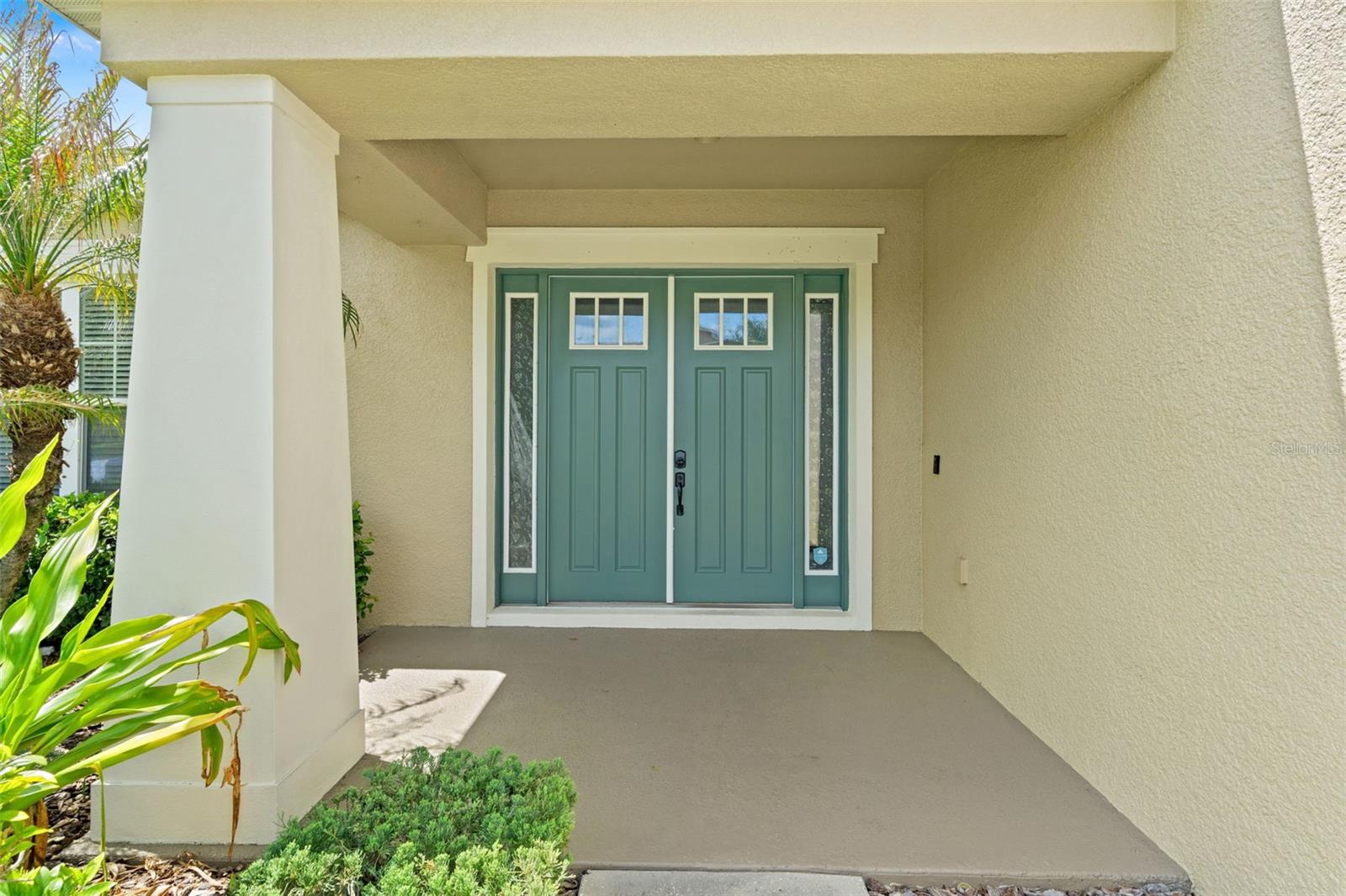 Listing photo id 0 for 8853 Bella Vita Circle