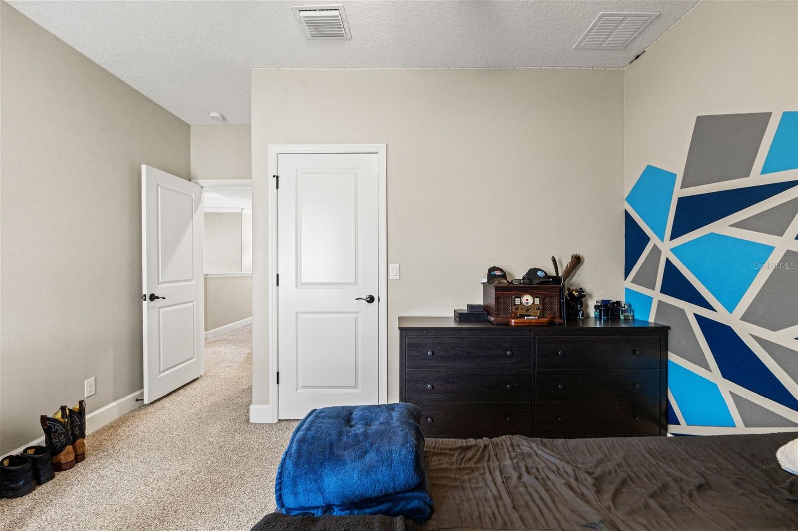 Listing photo id 27 for 8853 Bella Vita Circle