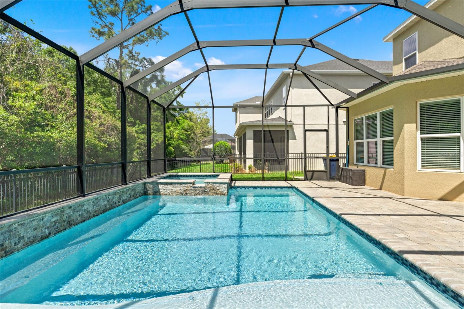 Listing photo id 37 for 8853 Bella Vita Circle