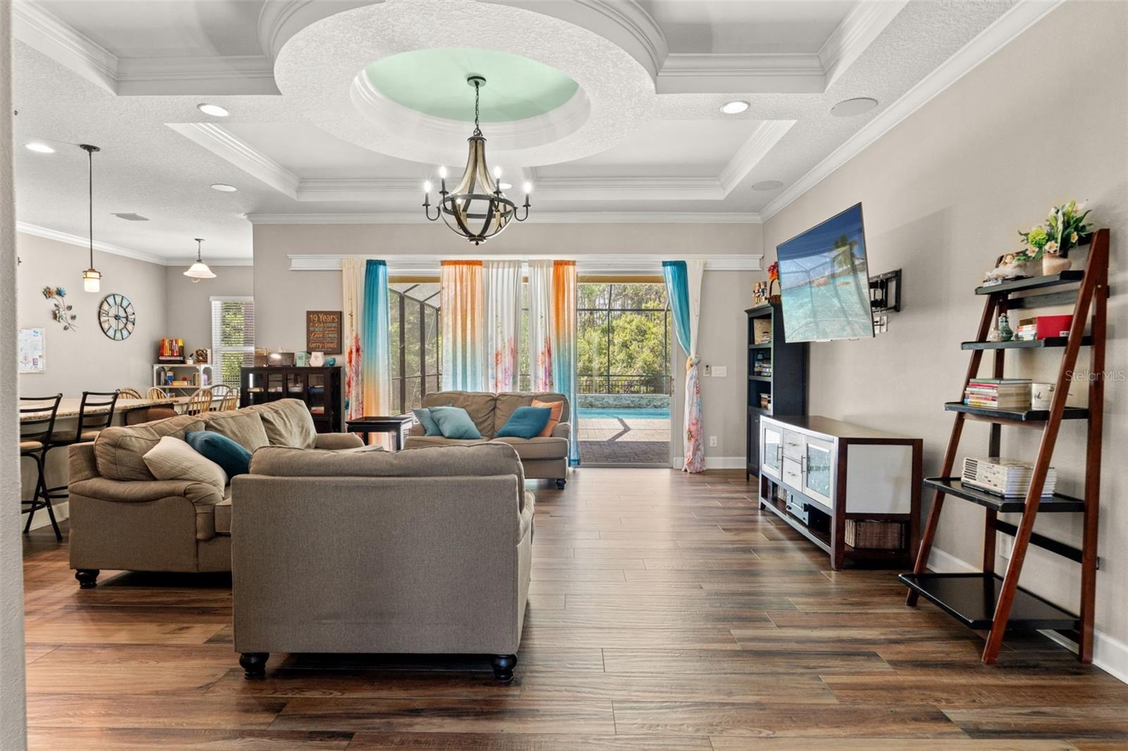 Listing photo id 3 for 8853 Bella Vita Circle