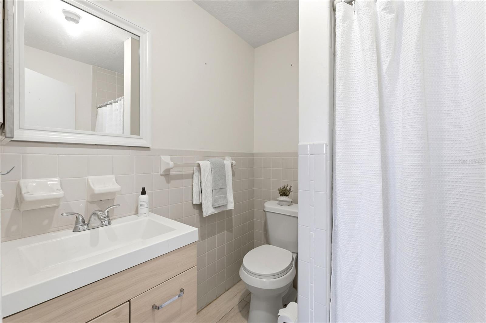 Image 13 of 34 For 6129 Elmhurst Drive