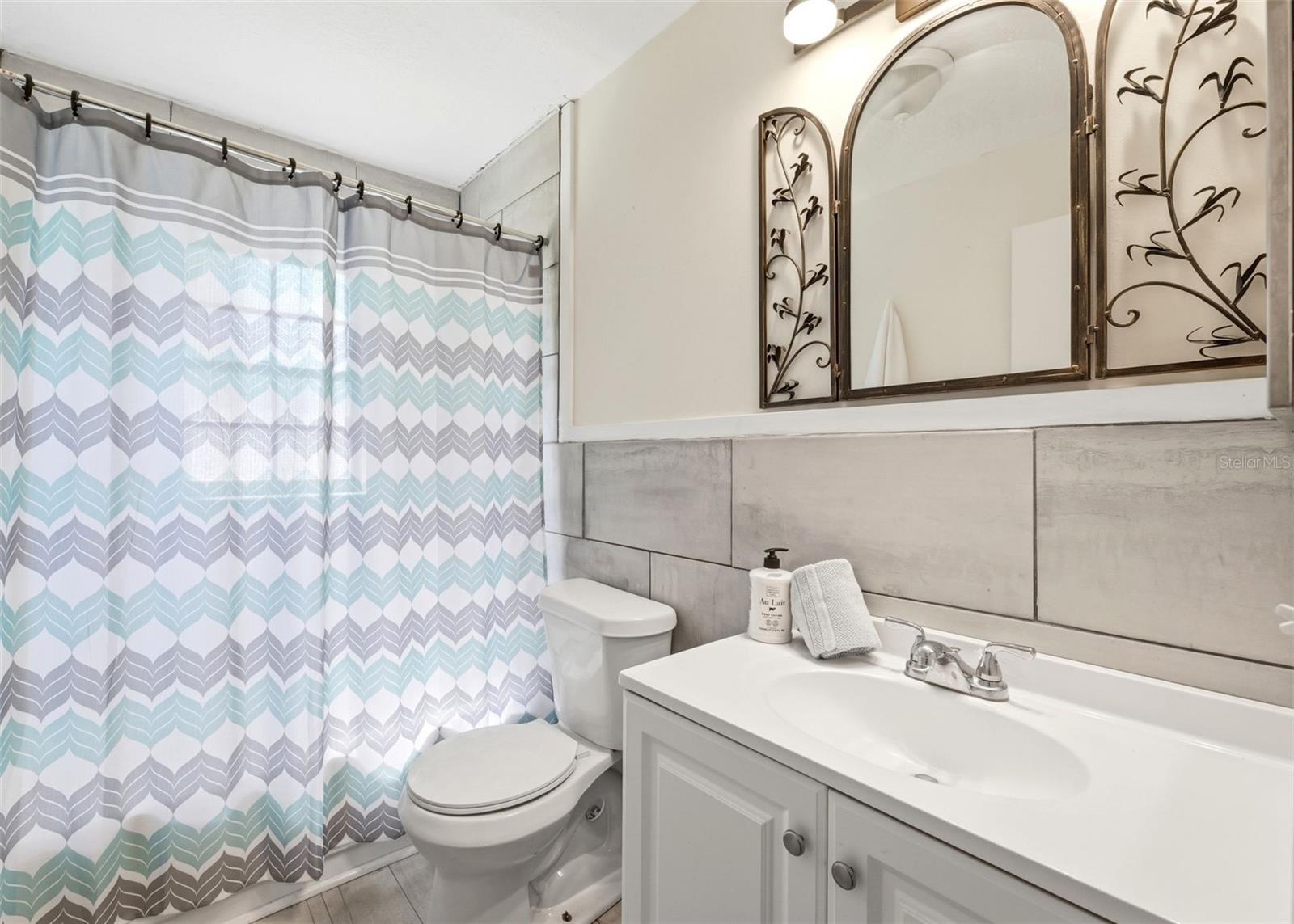 Image 14 of 34 For 6129 Elmhurst Drive