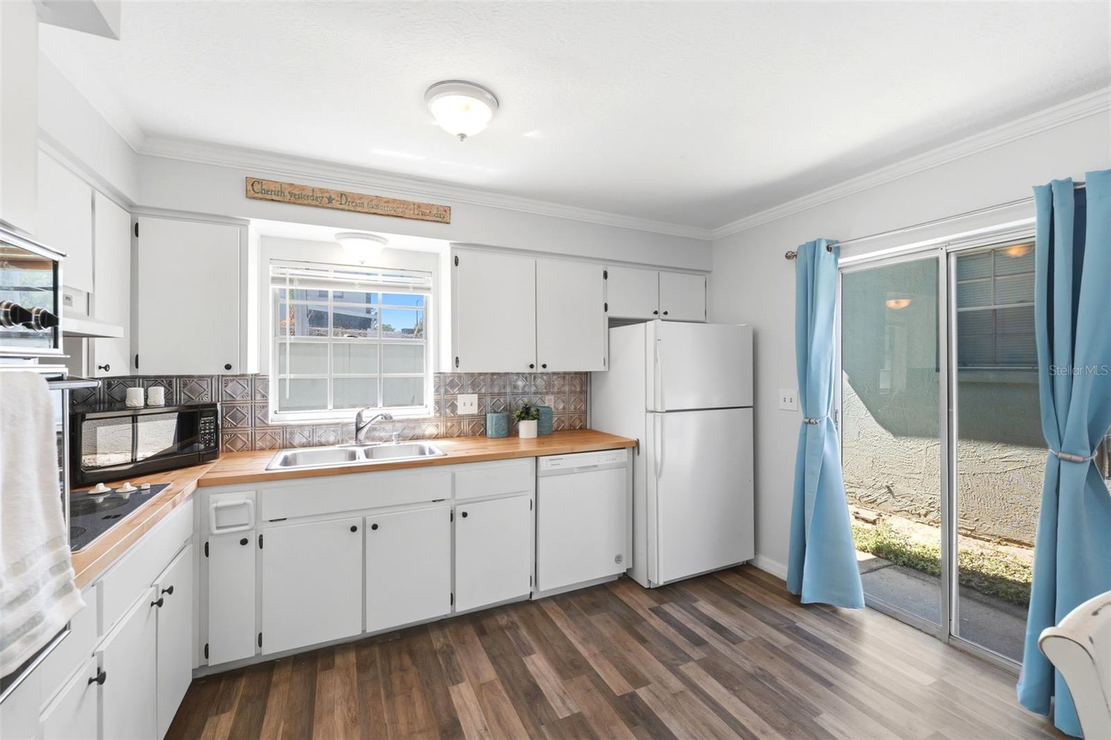 Image 8 of 34 For 6129 Elmhurst Drive