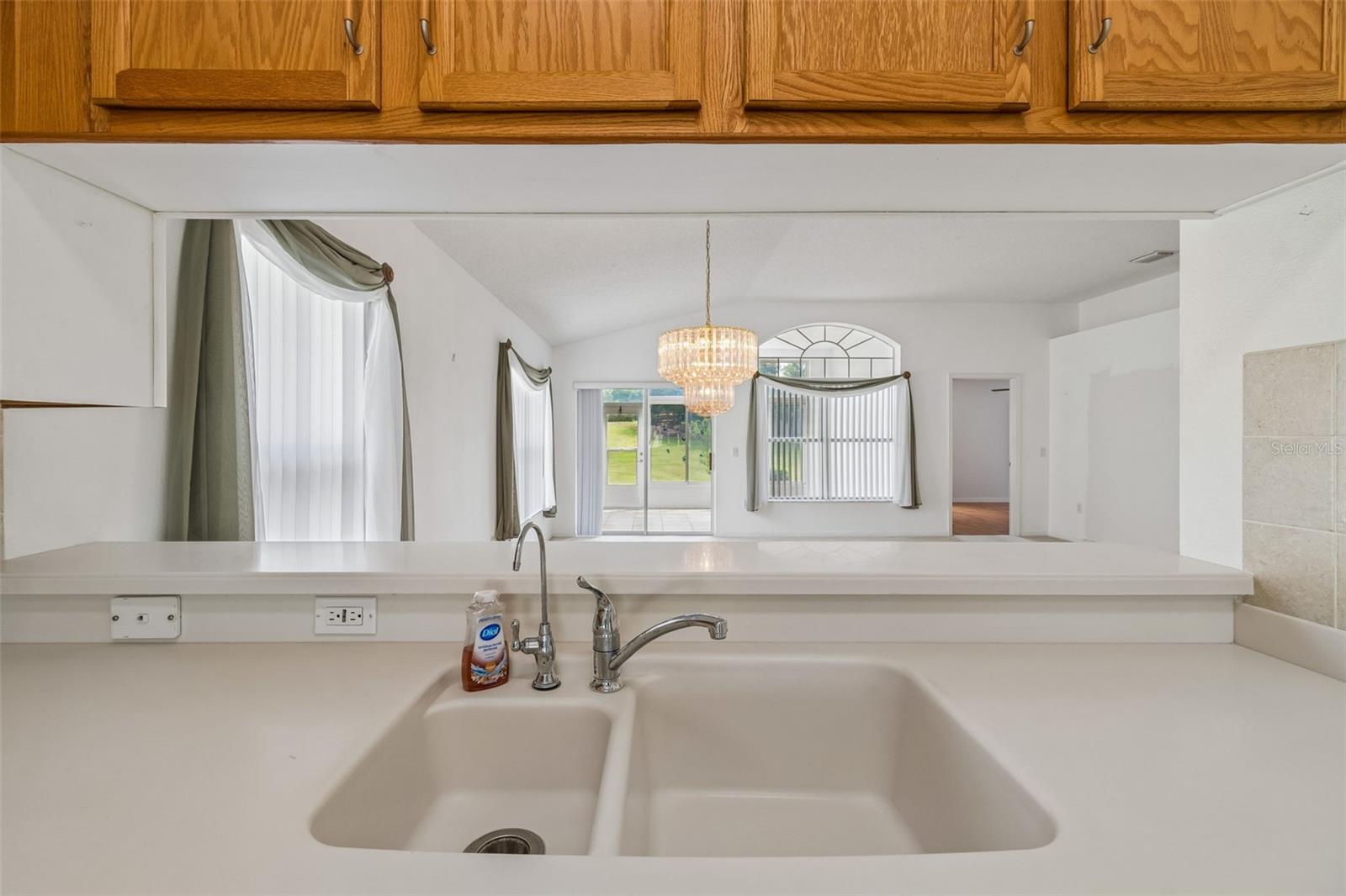 Image 11 of 68 For 18452 Fairway Green Drive