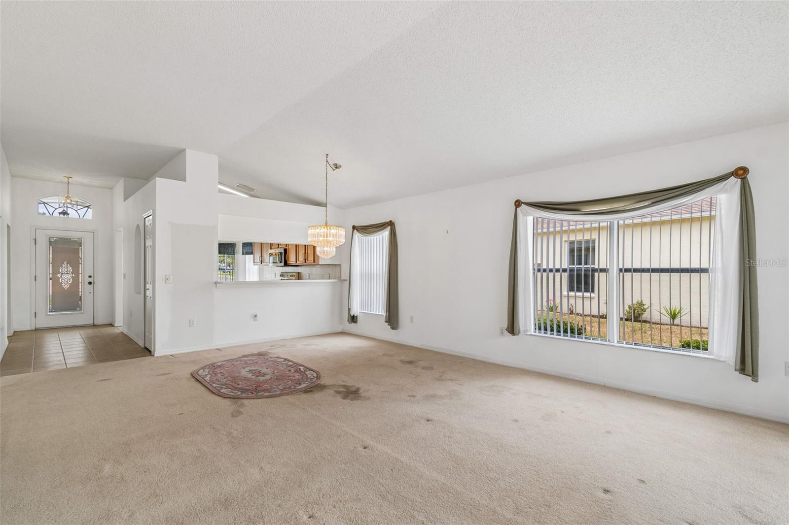 Image 14 of 68 For 18452 Fairway Green Drive