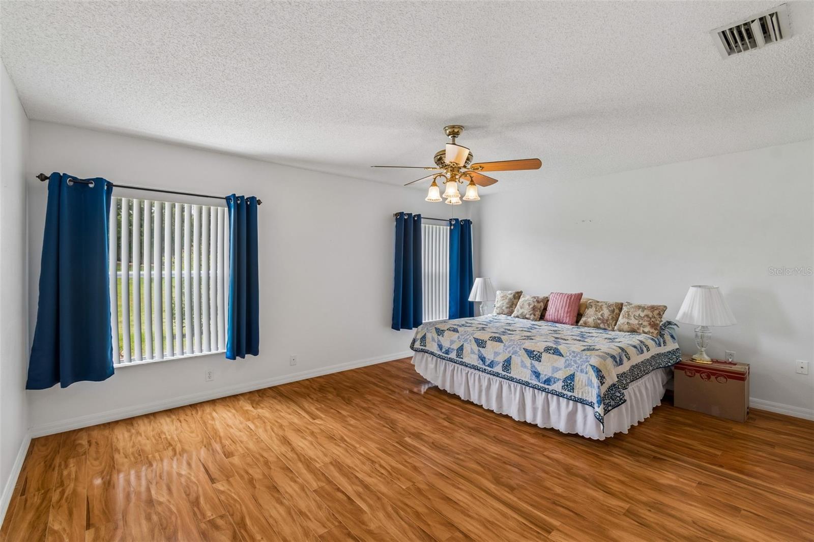 Image 16 of 68 For 18452 Fairway Green Drive