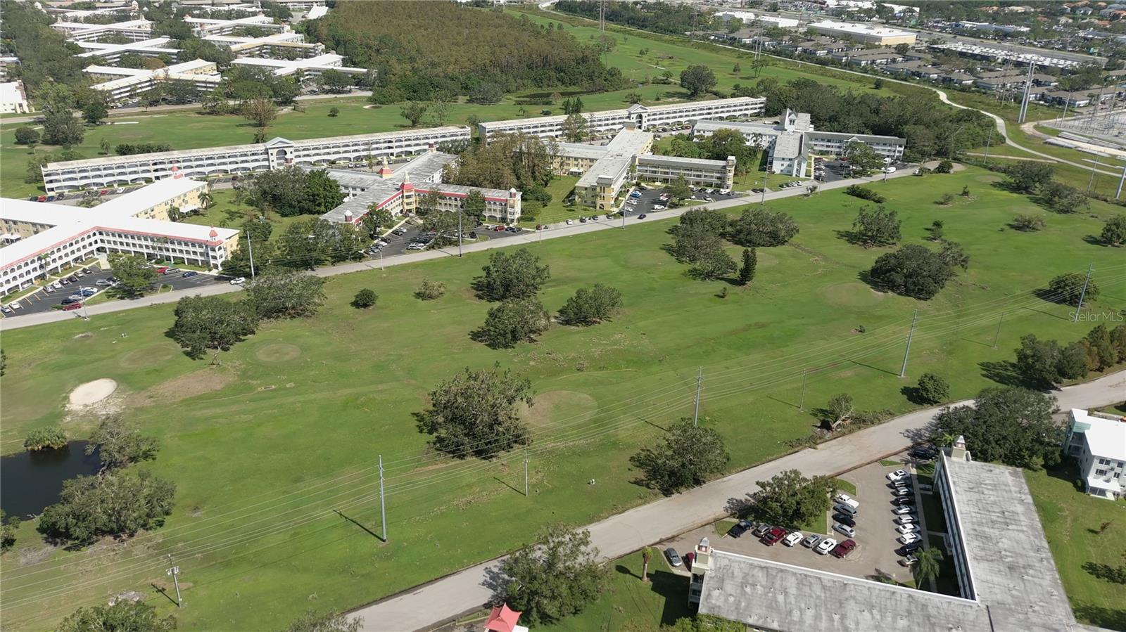 Image 28 of 48 For 2402 Ecuadorian Way 22