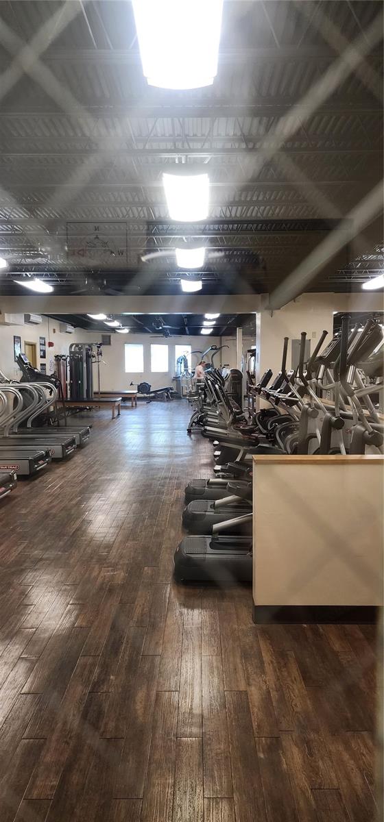 Image 39 of 48 For 2402 Ecuadorian Way 22