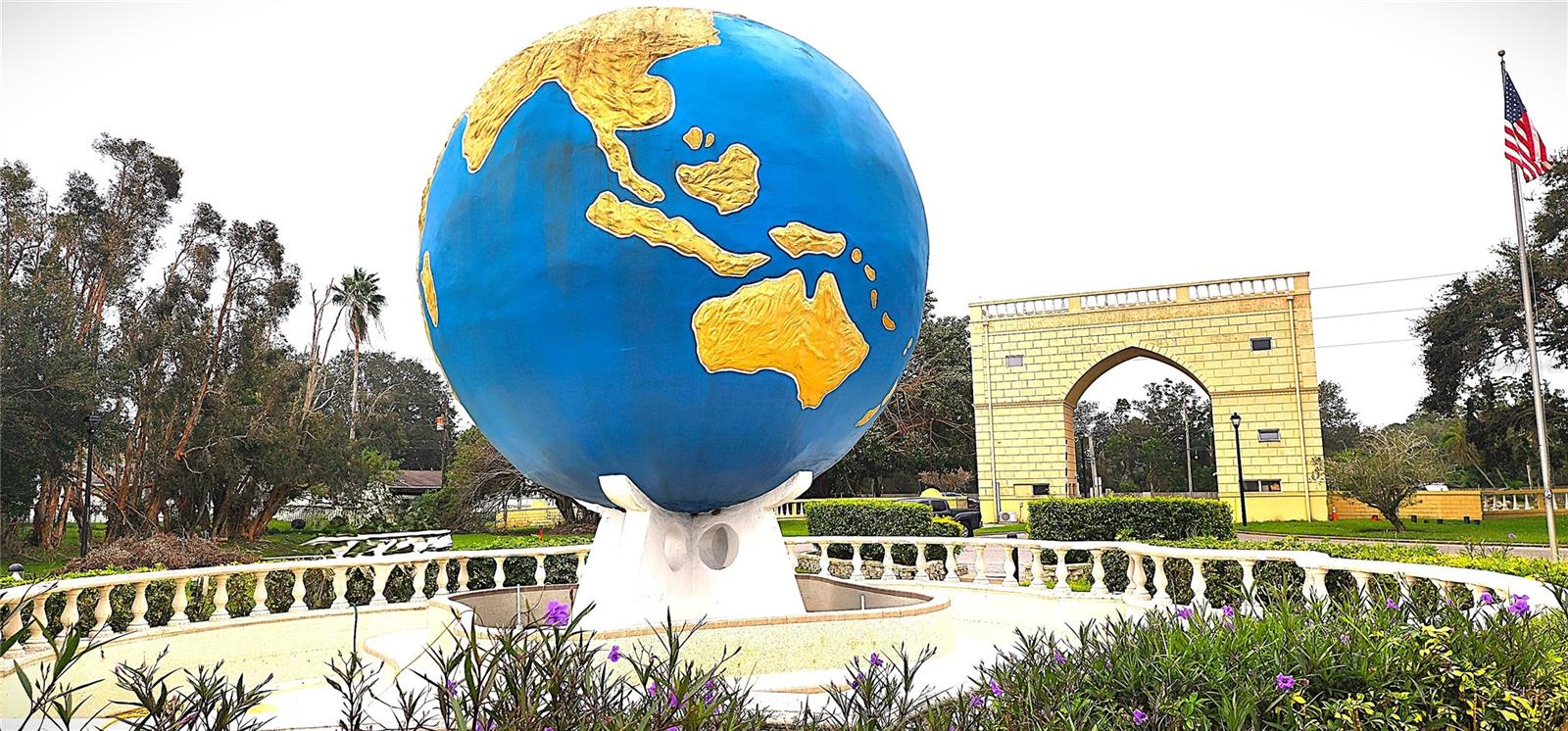 Image 44 of 48 For 2402 Ecuadorian Way 22