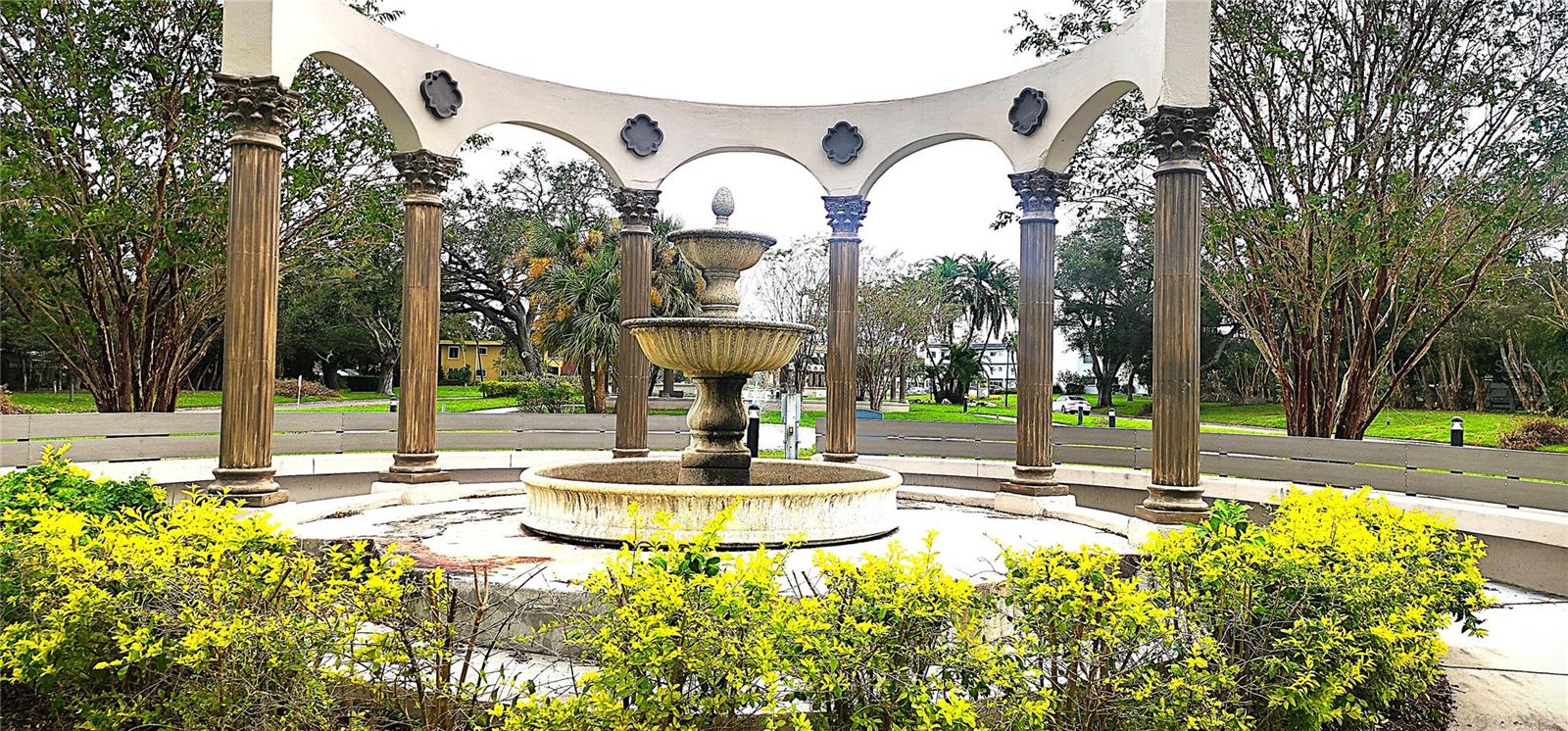 Image 46 of 48 For 2402 Ecuadorian Way 22