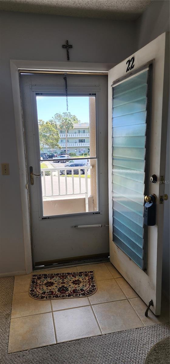 Image 6 of 48 For 2402 Ecuadorian Way 22