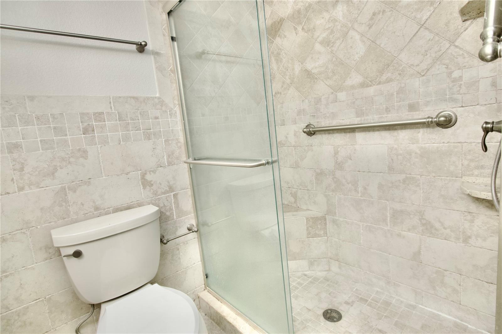 Image 14 of 20 For 2101 Sunset Point Road 702