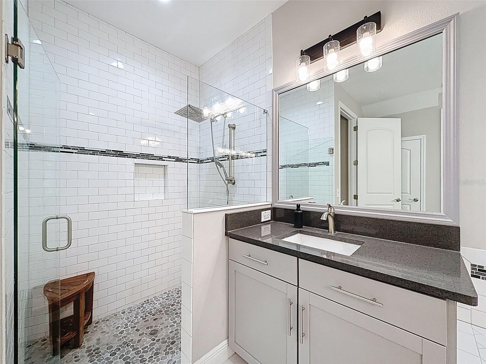 Listing photo id 23 for 21931 Woodshadow Way