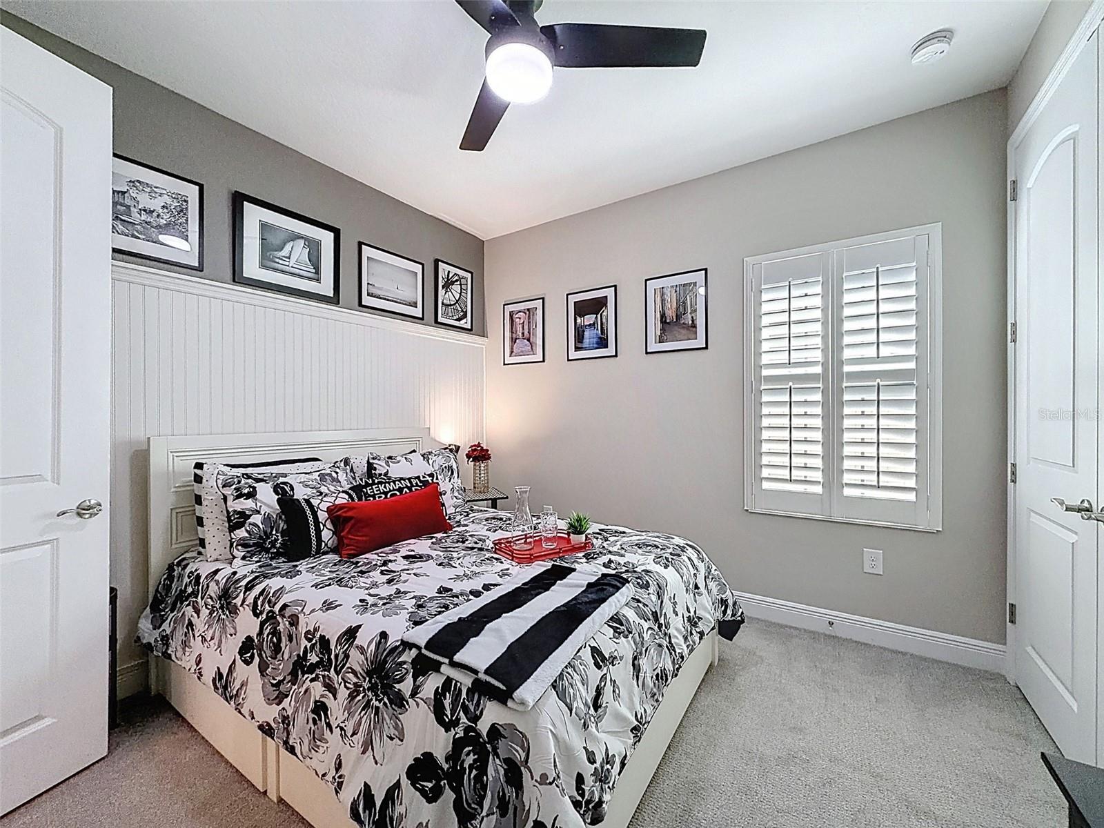 Listing photo id 28 for 21931 Woodshadow Way