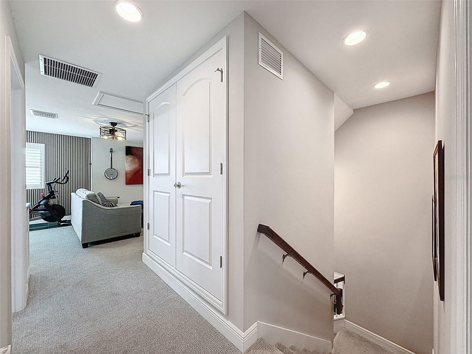 Listing photo id 30 for 21931 Woodshadow Way