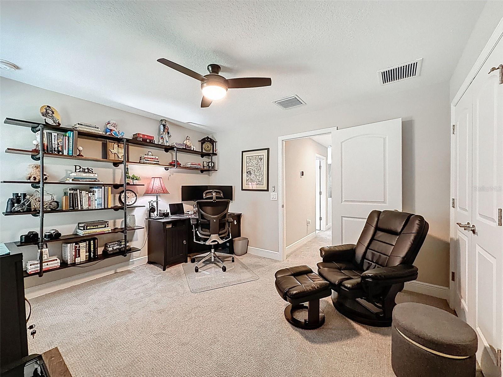 Listing photo id 31 for 21931 Woodshadow Way