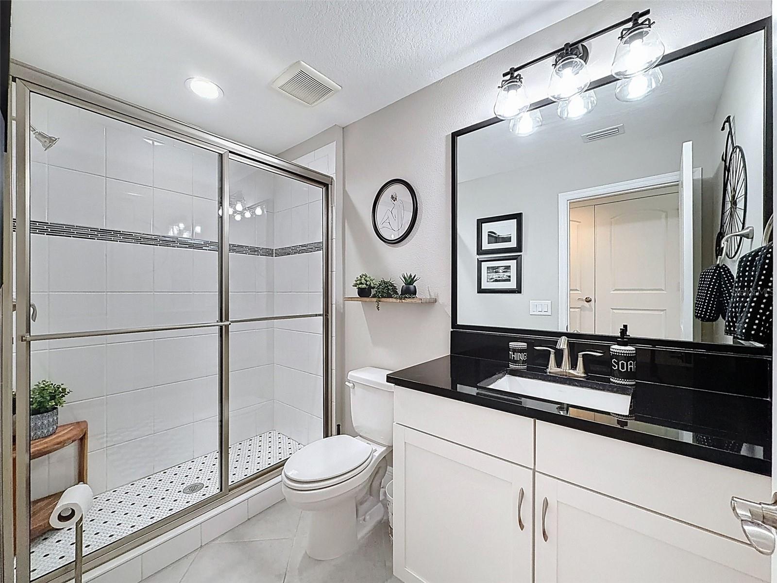 Listing photo id 32 for 21931 Woodshadow Way