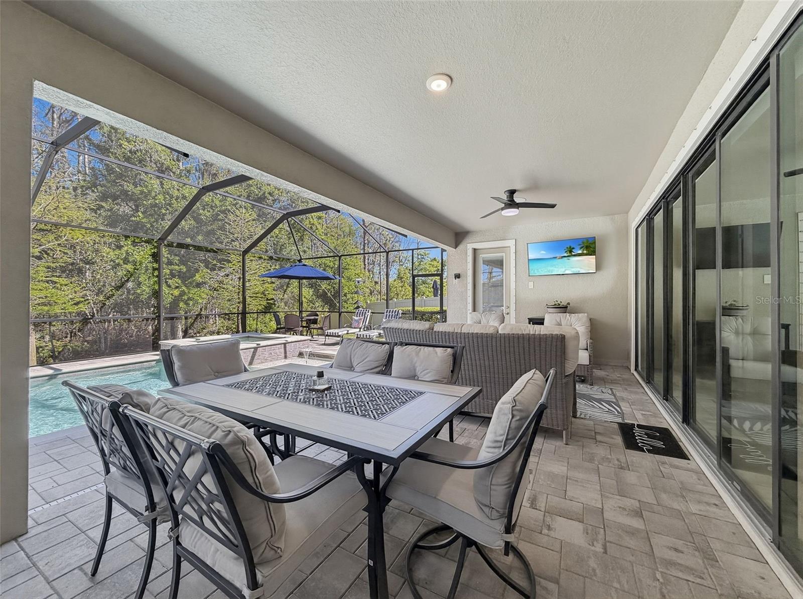 Listing photo id 37 for 21931 Woodshadow Way